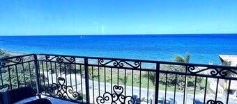 Beautiful 3 Bedroom Villa with Beautiful Sunsets n 5th Floor