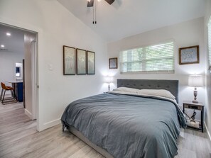 2 chambres, fer et planche Ă repasser, Wi-Fi gratuit, draps fournis