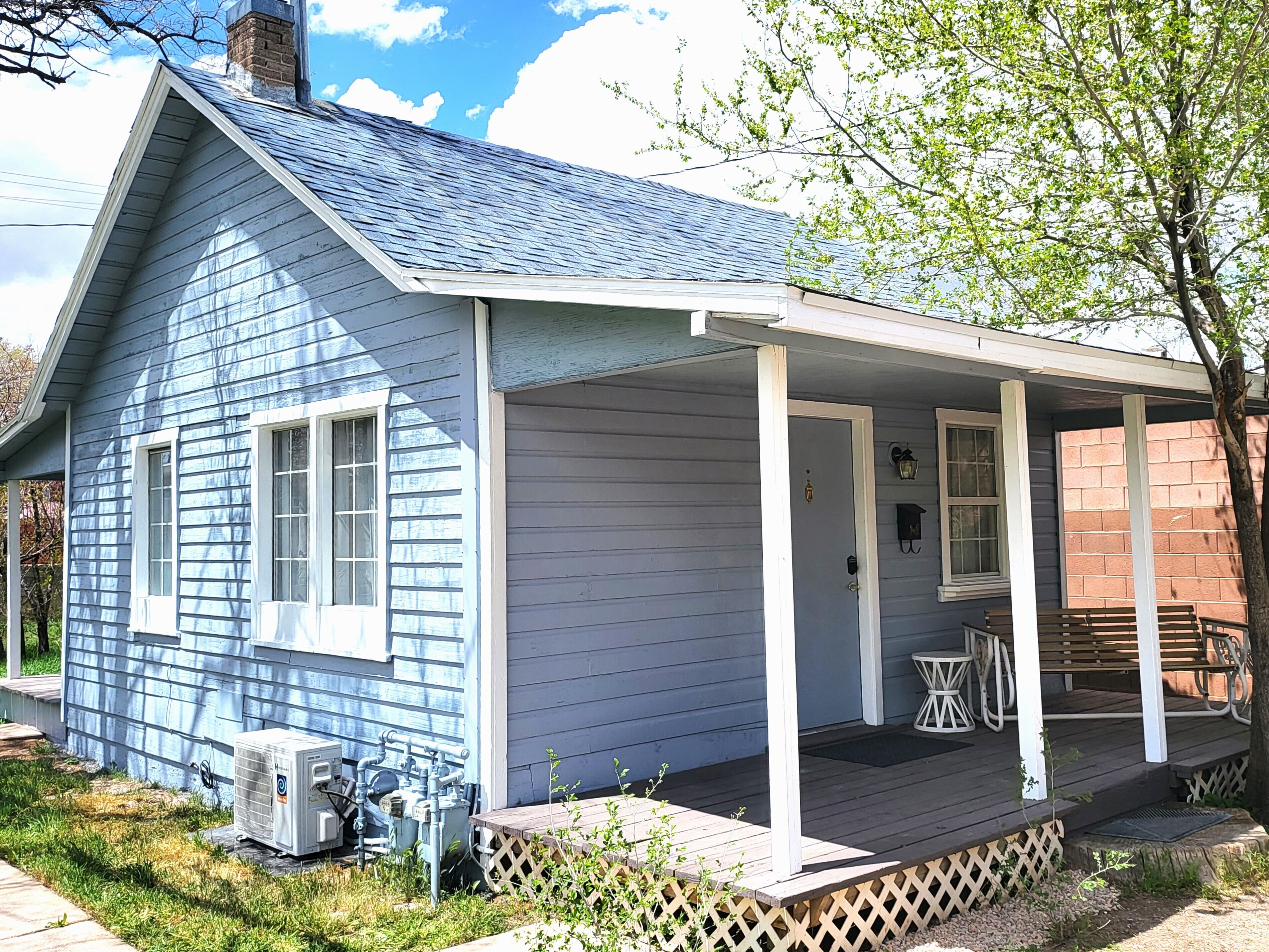 Cedar City 200 N Festival City Cottage House