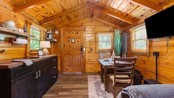 1 Schlafzimmer, Schreibtisch, WLAN, Bettwäsche