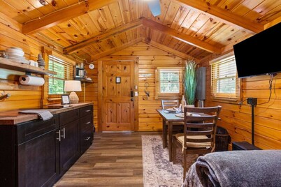 WiFi - Dreamcatcher - Lux-Tiny Cabin in RRG, KY!