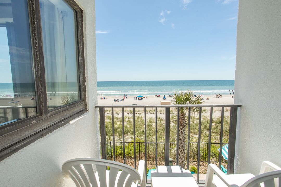 Newly Renovated Oceanfront Studio with Incredible Views!  Palace Resort 101 - Sleeps 4 guests