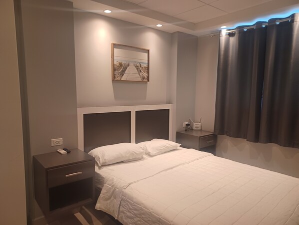 1 bedroom, in-room safe, desk, free WiFi - SUITE 101 - 4 PEOPLE (ADA COMPLIANT) (Cabo Rojo)