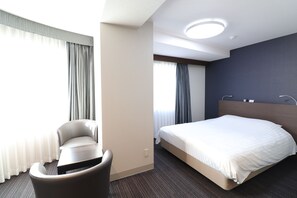 Caja de seguridad en la habitación y escritorio