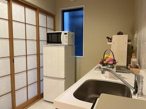 Fridge, microwave, stovetop, electric kettle