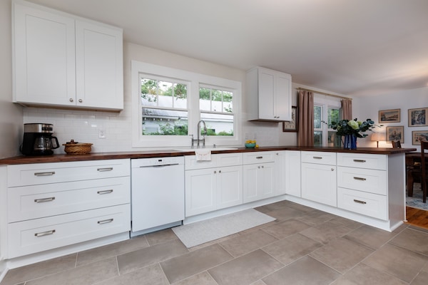 Frigorífic, microones, forn i placa de cuina