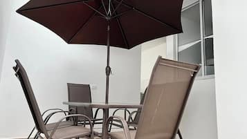 Departamento básico | Restaurante al aire libre