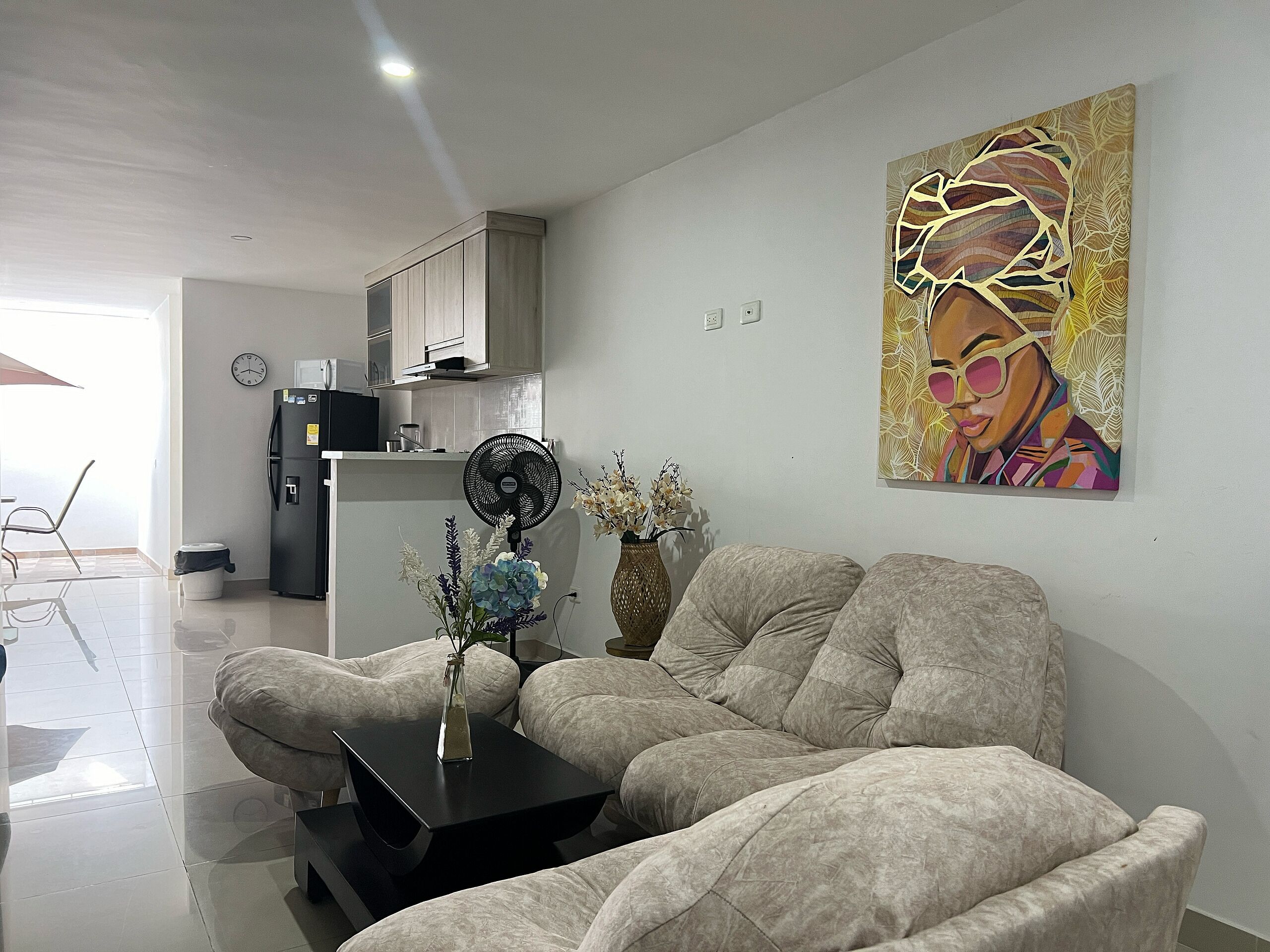 Basic Apartment | Living area