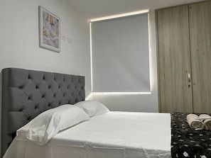 Basic Apartment | Premium bedding, individually decorated, individually furnished - Apartamento Rio Guatapurí (Valledupar)