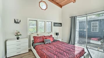 4 chambres, fer et planche à repasser, Wi-Fi, draps fournis