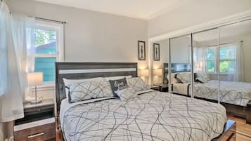 4 chambres, fer et planche à repasser, Wi-Fi, draps fournis