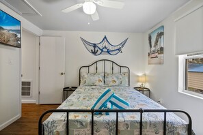 3 Schlafzimmer, Schreibtisch, Bügeleisen/Bügelbrett, kostenloses WLAN