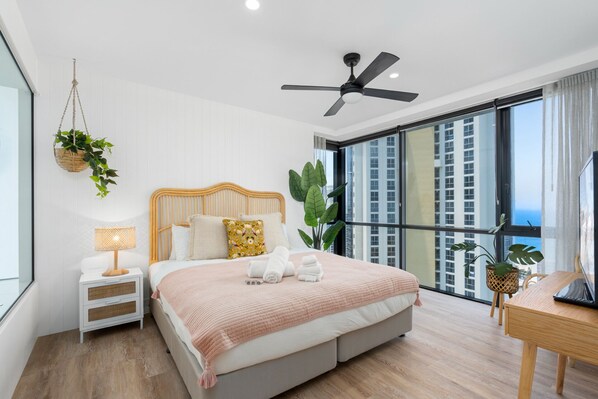 3 bedrooms, iron/ironing board, free WiFi, bed sheets