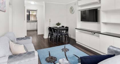 Lilly Pilly Pet Friendly Retreat in Essendon