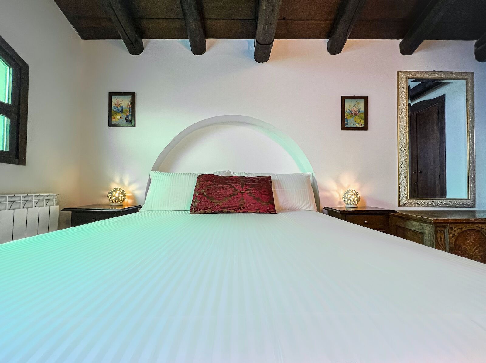 Housing of charme with rooftops balconies