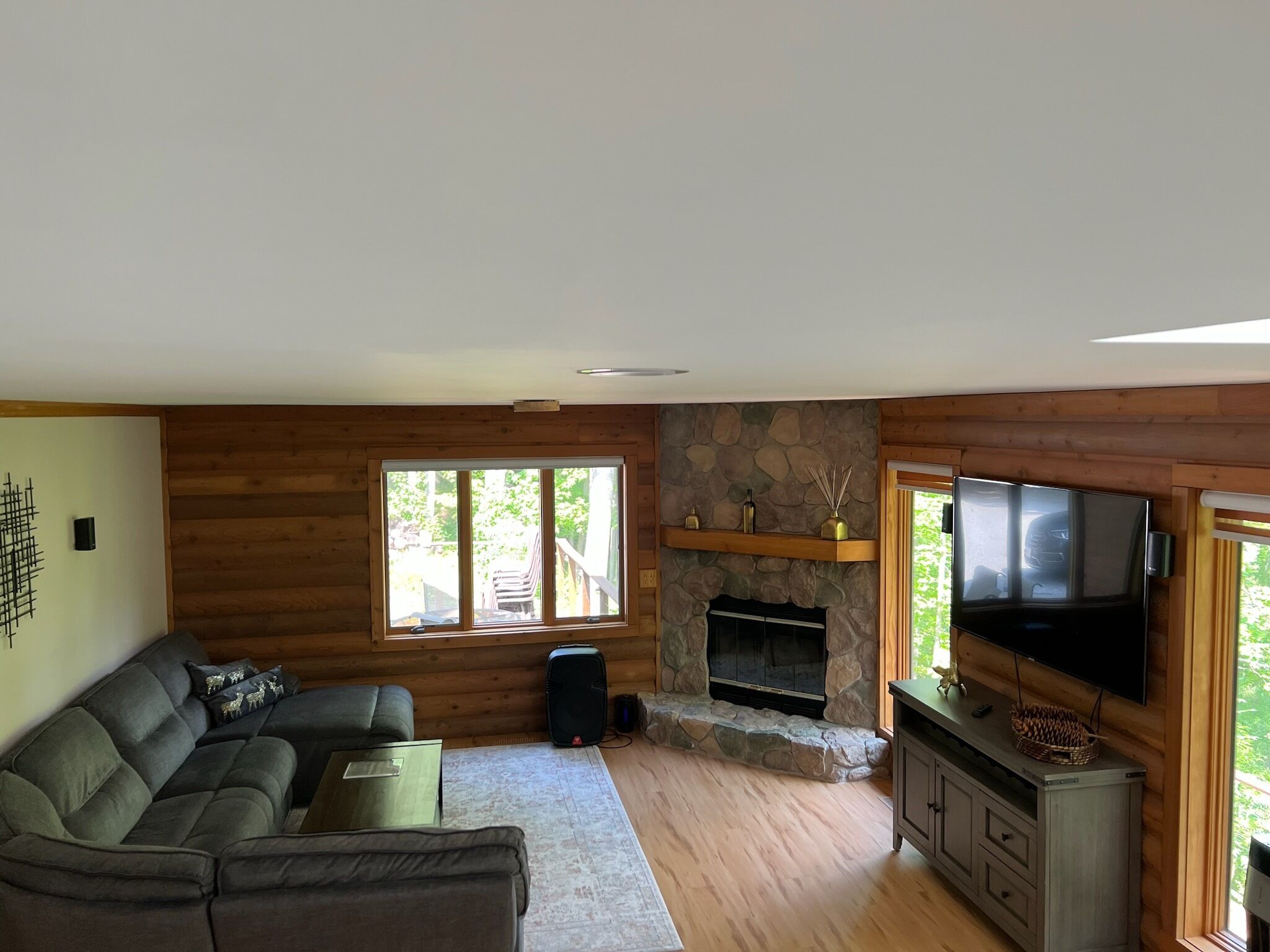 Beautiful River Property Private Cabin, less than 5 minutes from DT New Buffalo!