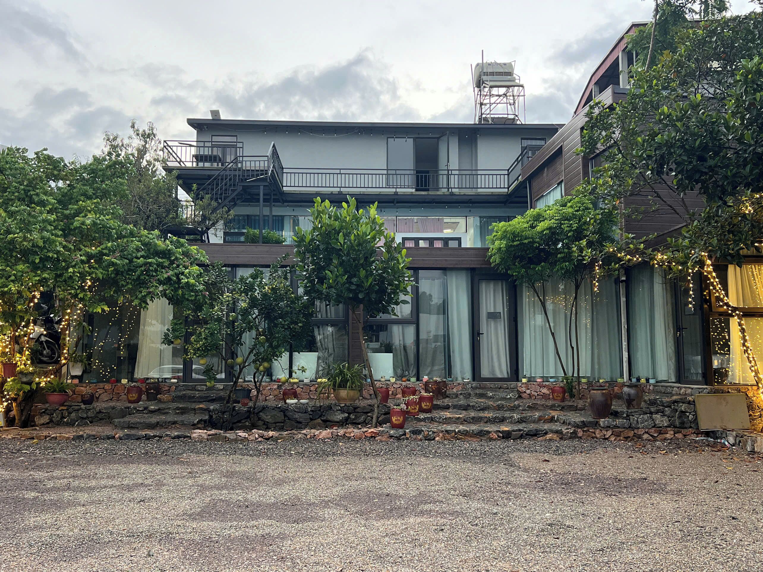 Mặt tiền nơi lưu trú