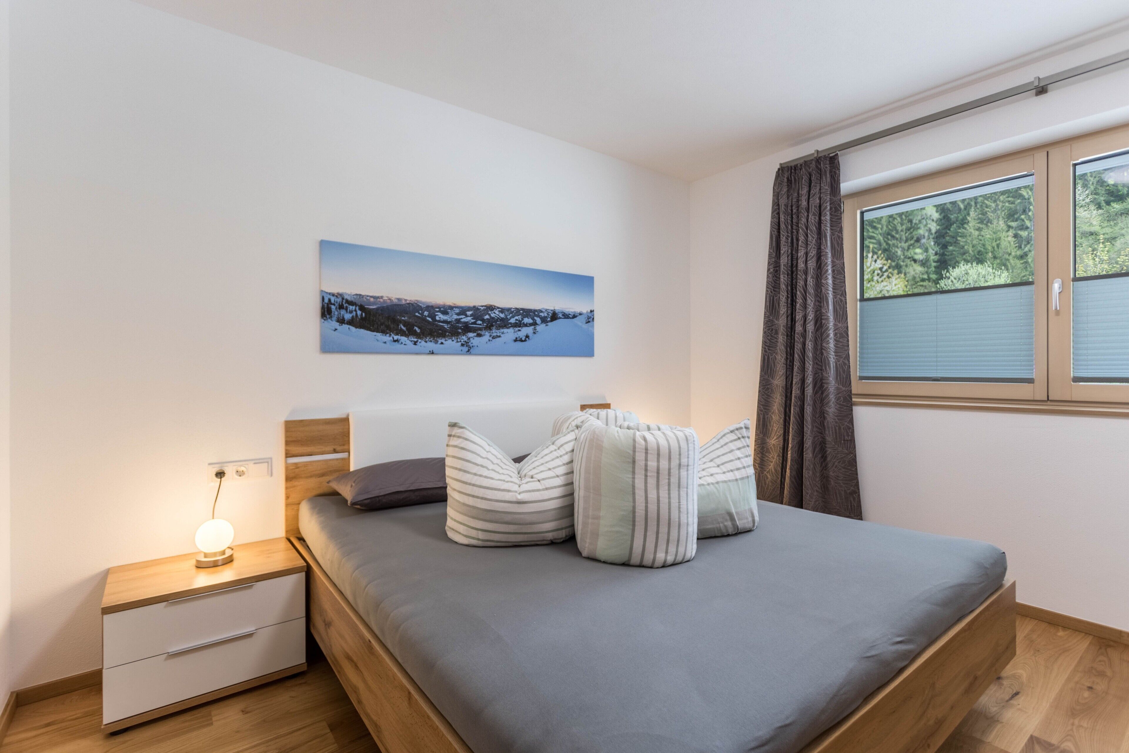 2 habitaciones, tabla de planchar con plancha y wifi gratis 