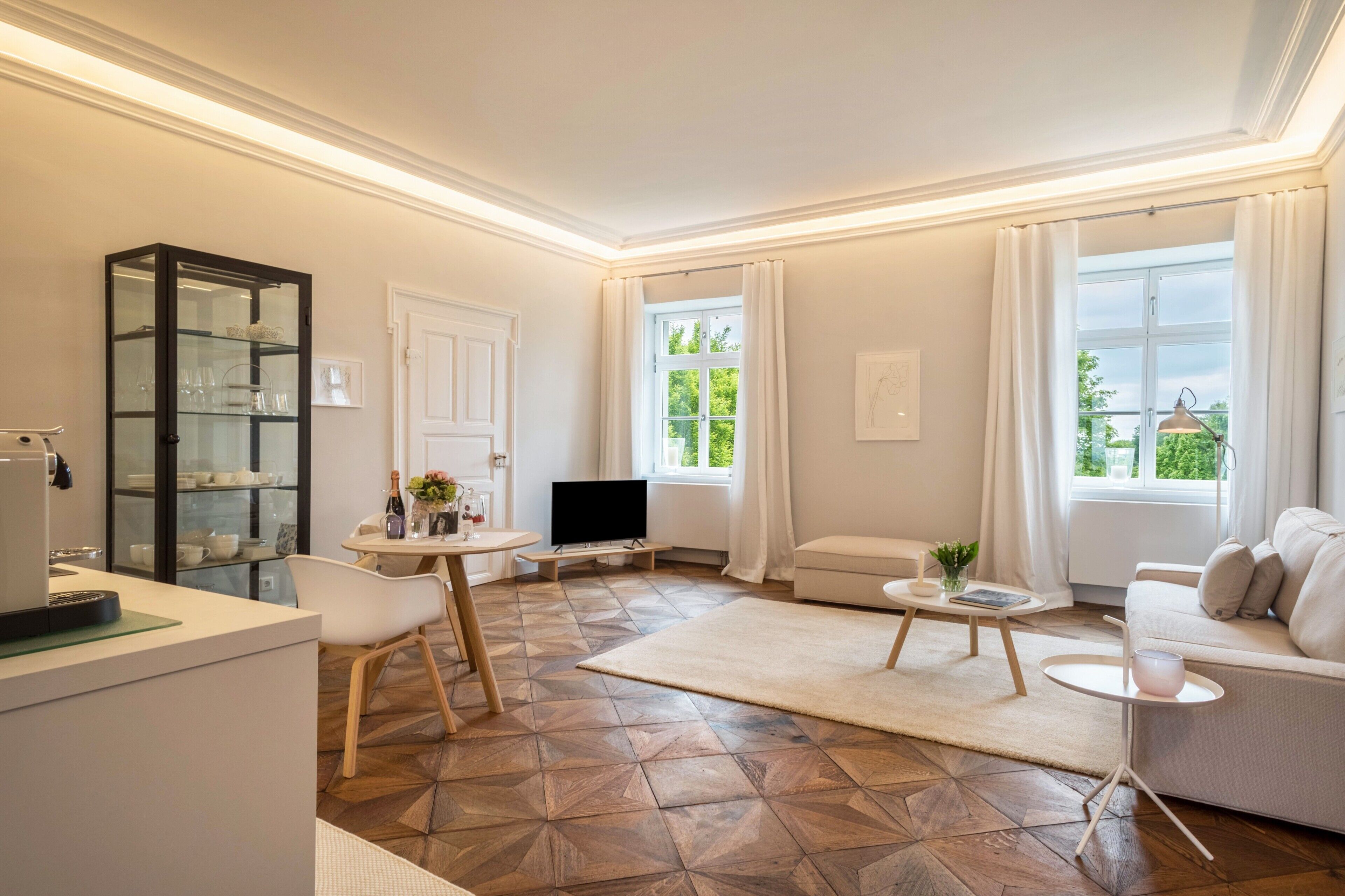 Een televisie en een dvd-speler