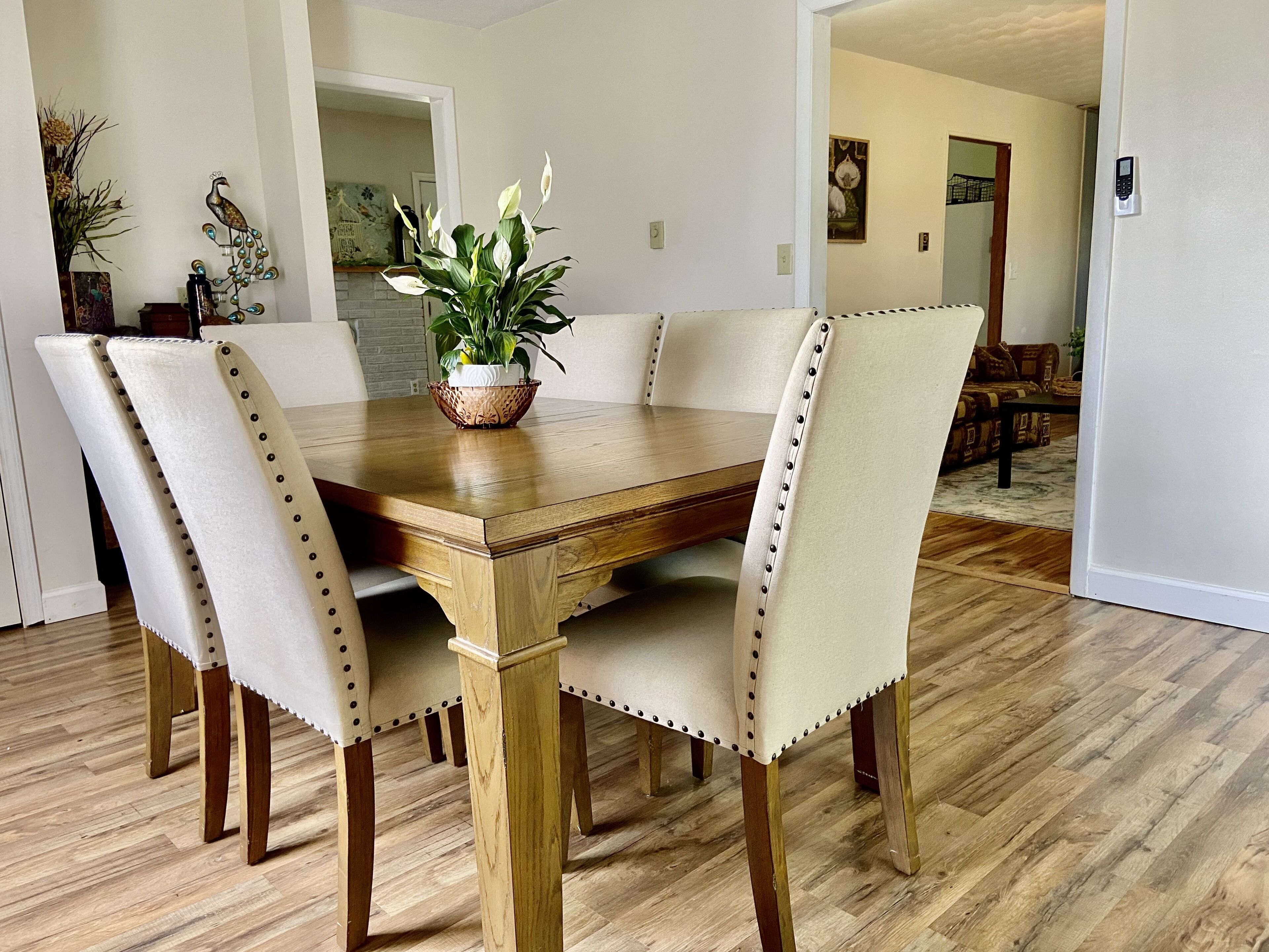 4 Minutes from Moorefield! Pet Friendly! 3 Bedroom! 