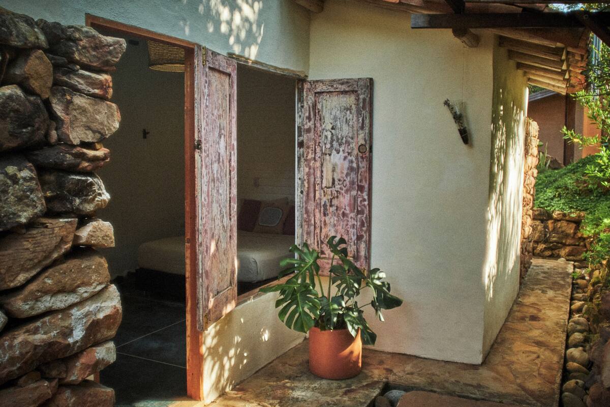 Quarto conforto | Fachada da propriedade