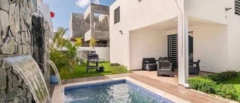 Piscina coberta i piscina climatitzada