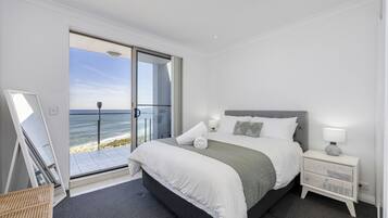 2 bedrooms, iron/ironing board, travel crib, free WiFi