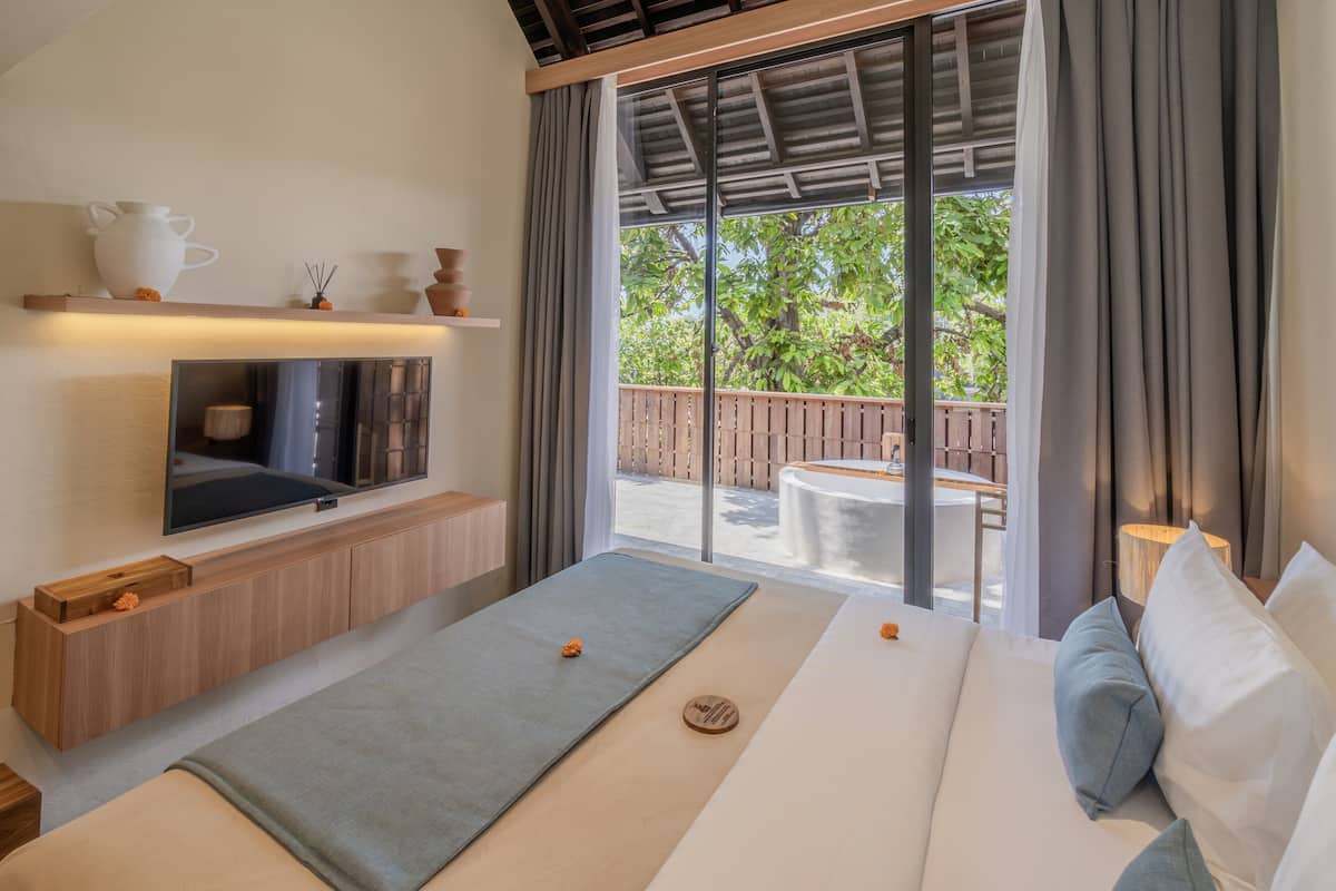 Two Bedroom Loft | 1 bedroom, in-room safe, desk, laptop workspace