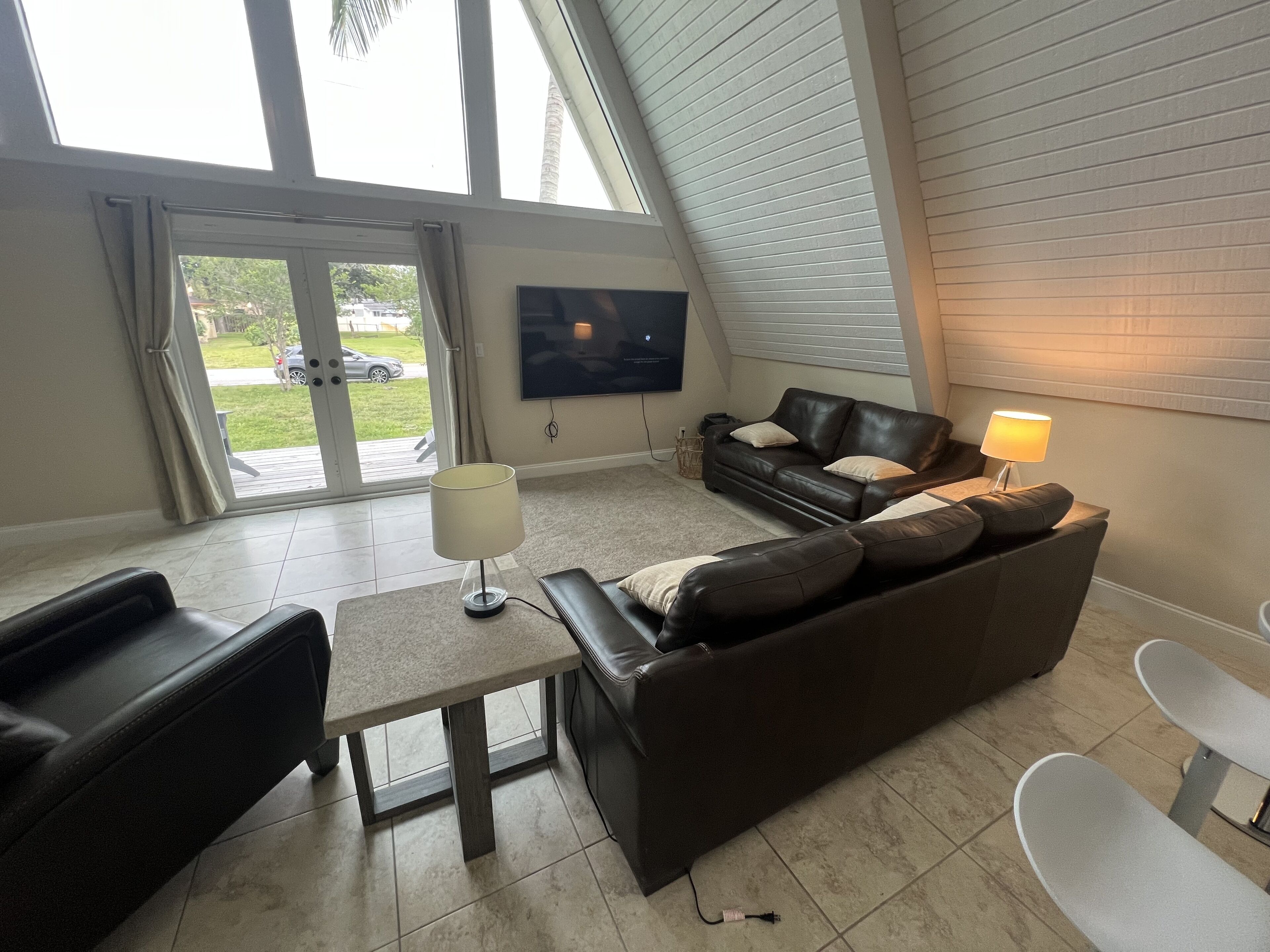 CABIN STYLE FLORIDA HOME