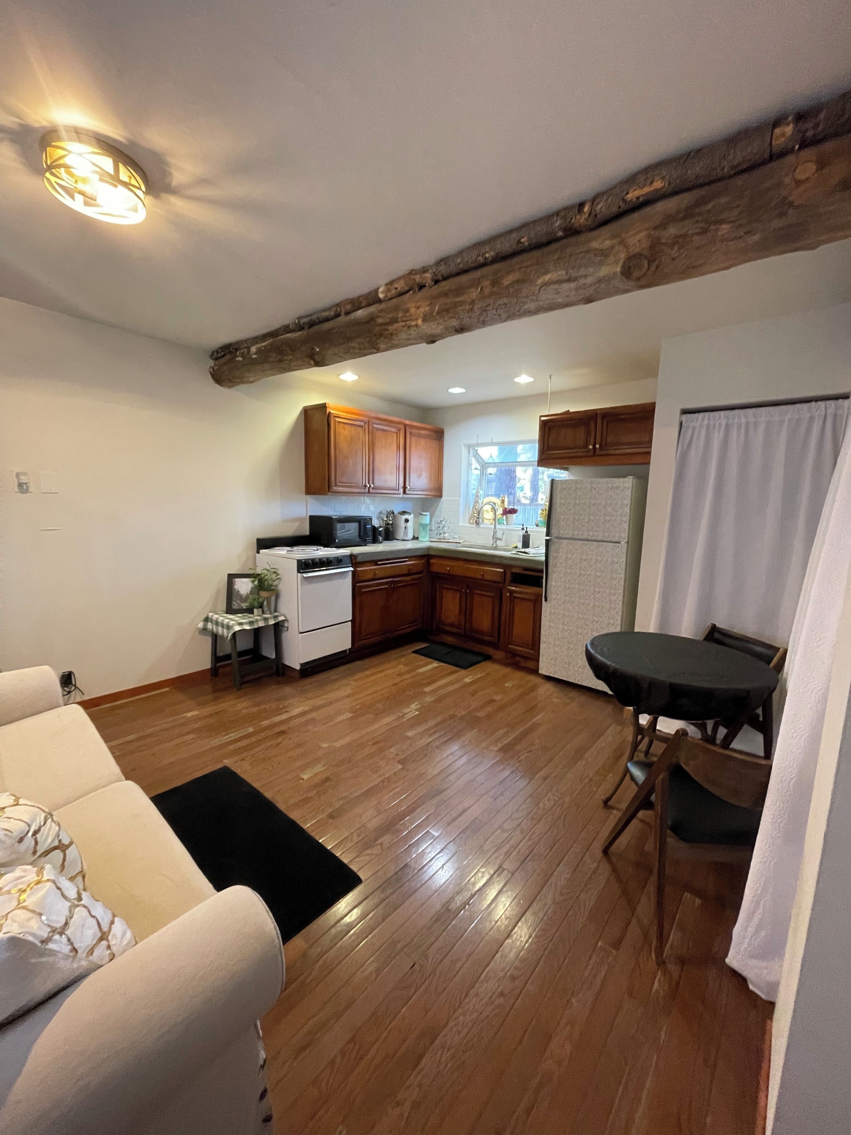 Evergreen Inn Cottage 