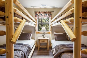 6 bedrooms, internet, bed sheets