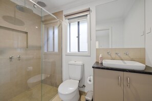 Douche, séchoir à cheveux