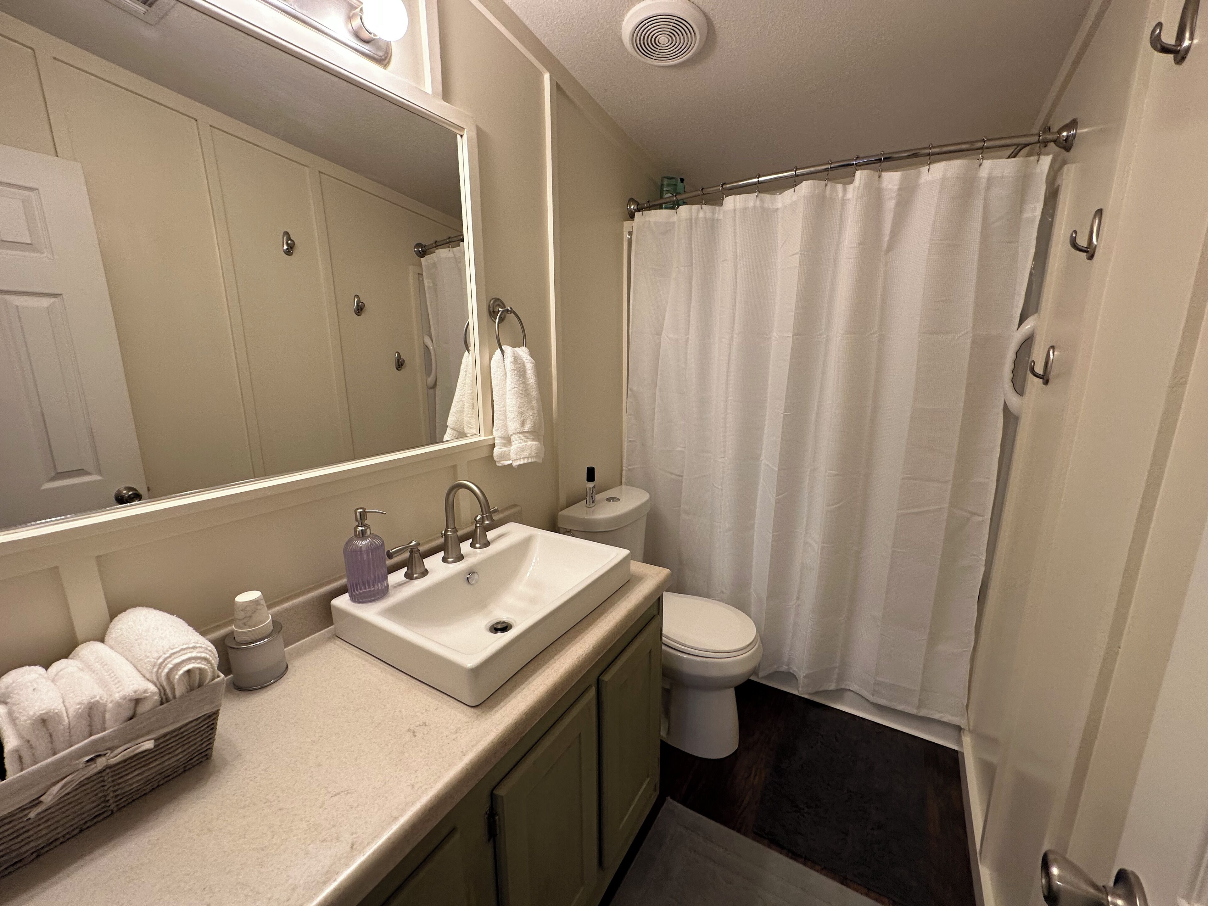 Shalom Abode - Country Experience in the City!