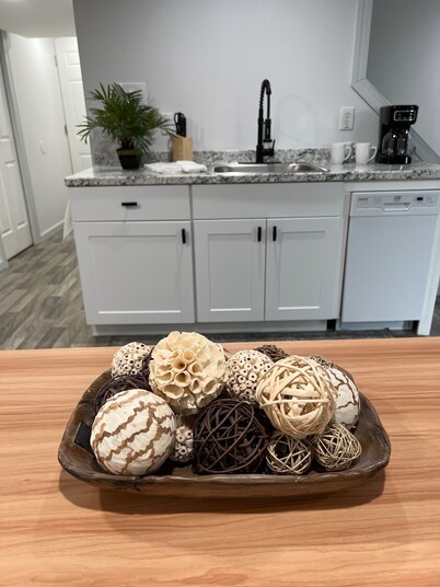 1st Floor Condo: Min to Nook, Amish Ctry, Hershey, Lancaster City: PetFriendly