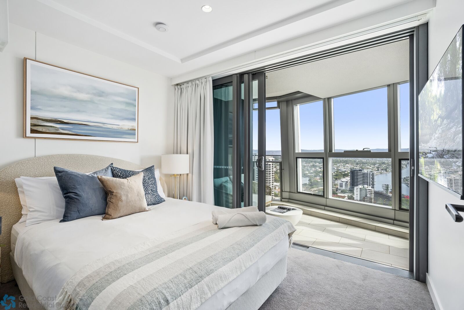 Jewel Beachfront Residence - 2 Bedroom Sleeps 4