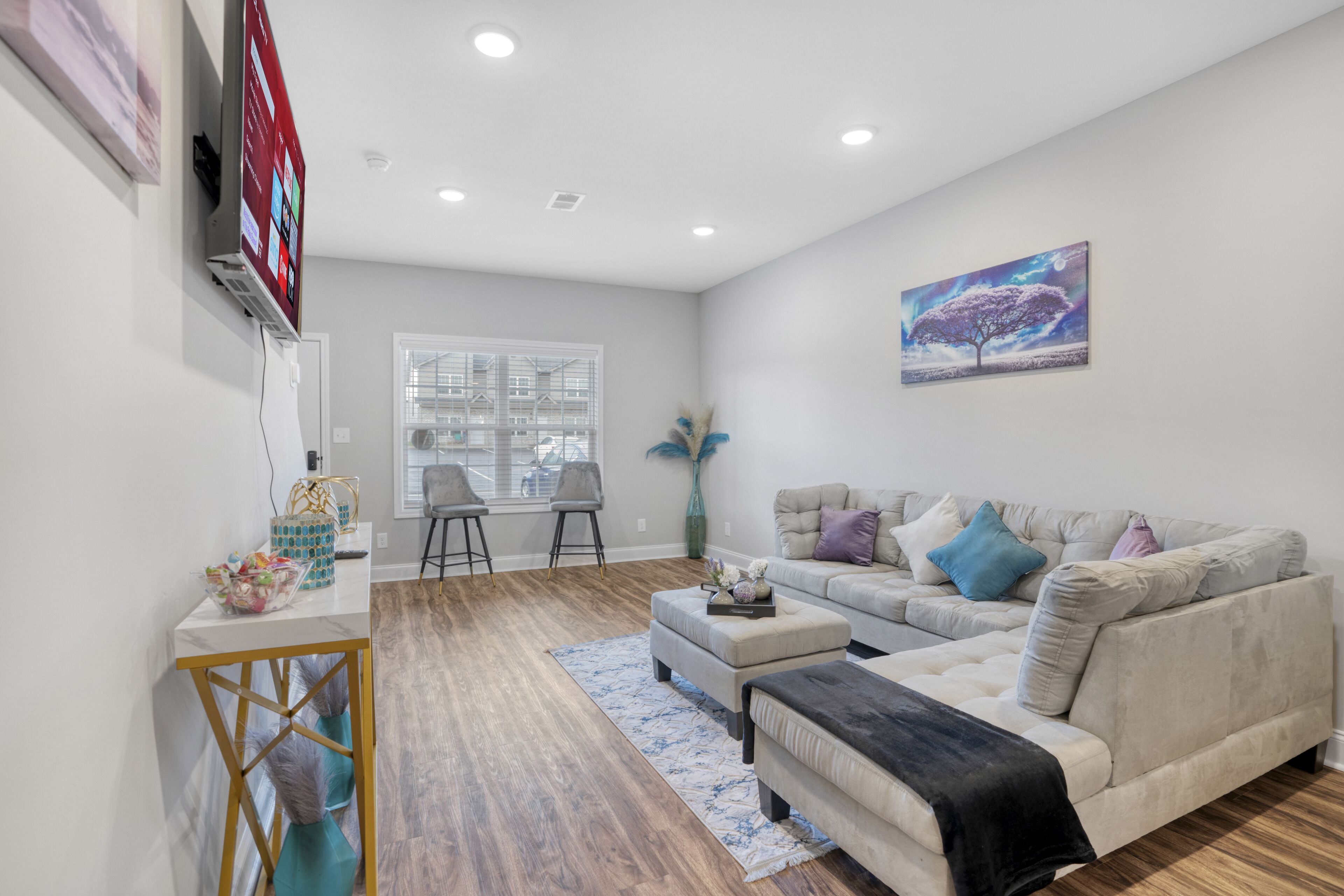 Brand New Townhome, Easy Access I-24W