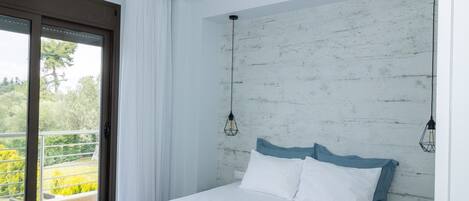 3 soverom, strykejern/-brett, internettilgang og sengetøy