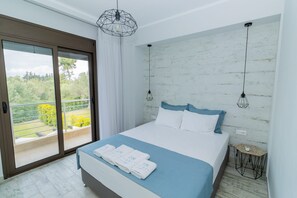 3 soverom, strykejern/-brett, internettilgang og sengetøy