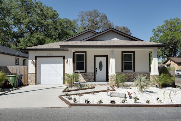 LED night lighting on palms
Single outside parking spot