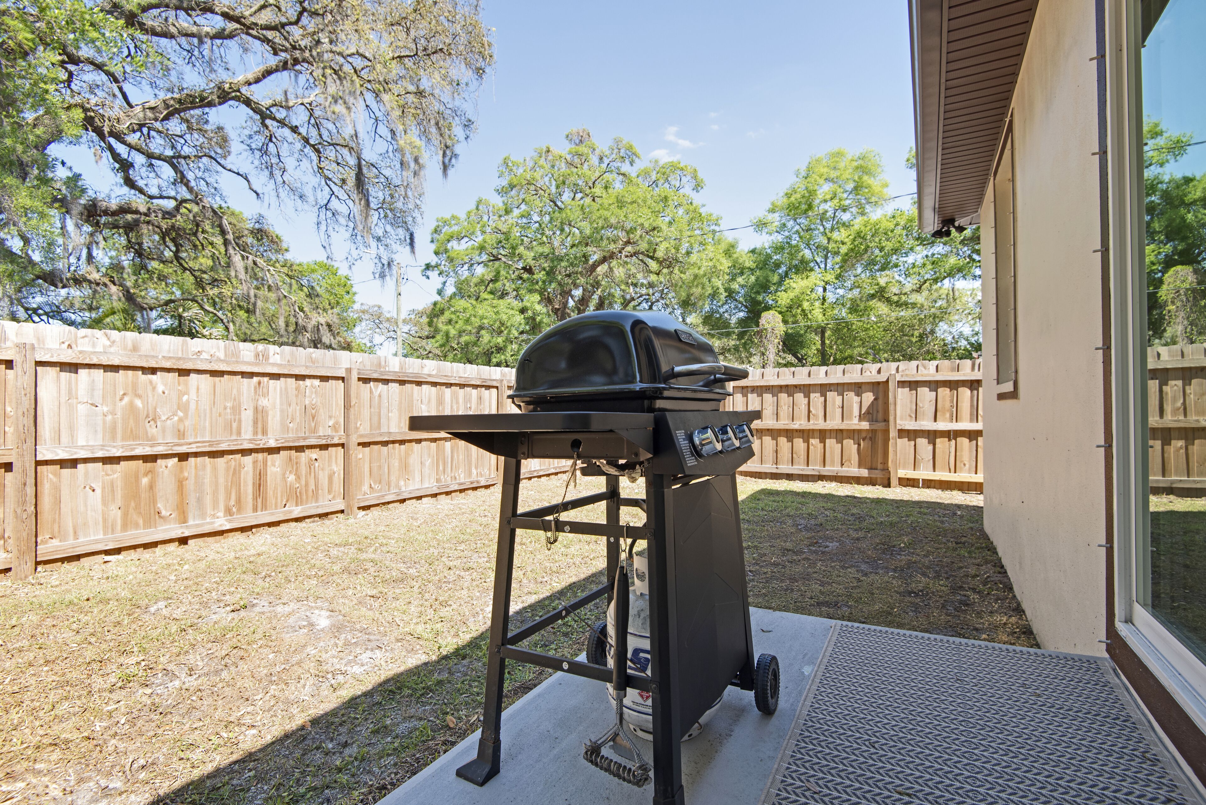 Small 3 burner propane grill