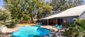 Huge Private Pool & Yard |Backyard Beach Barbecue |Fenced |Dogs Ok |Hammock |Fire Pit |Game Room