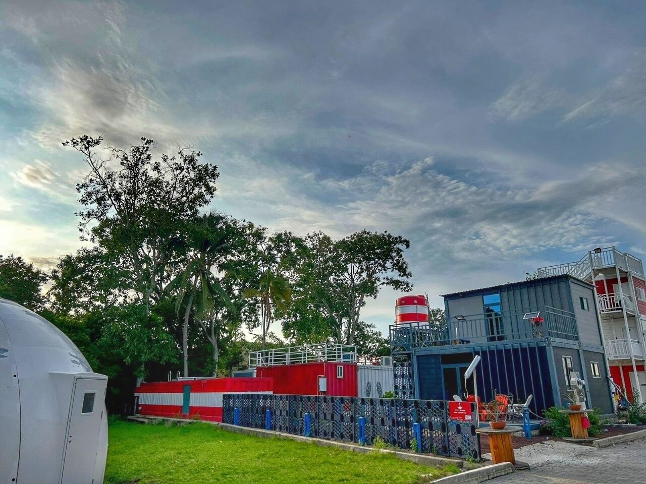 Casa-contenedor con Alberca de 12 Mts, ¡a 6 Minutos de la Playa!