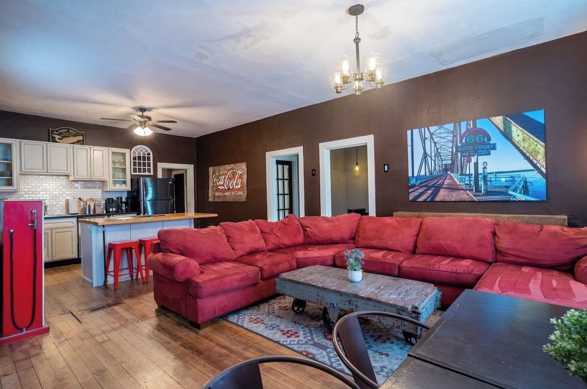 Classic FoxPark King 3BR w/ Deck