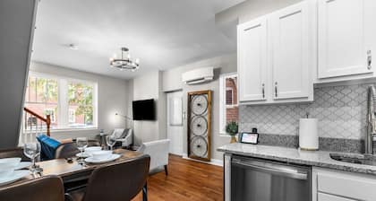 Soulard Gem Dual Master 2BR w/ own EnSuites & Deck