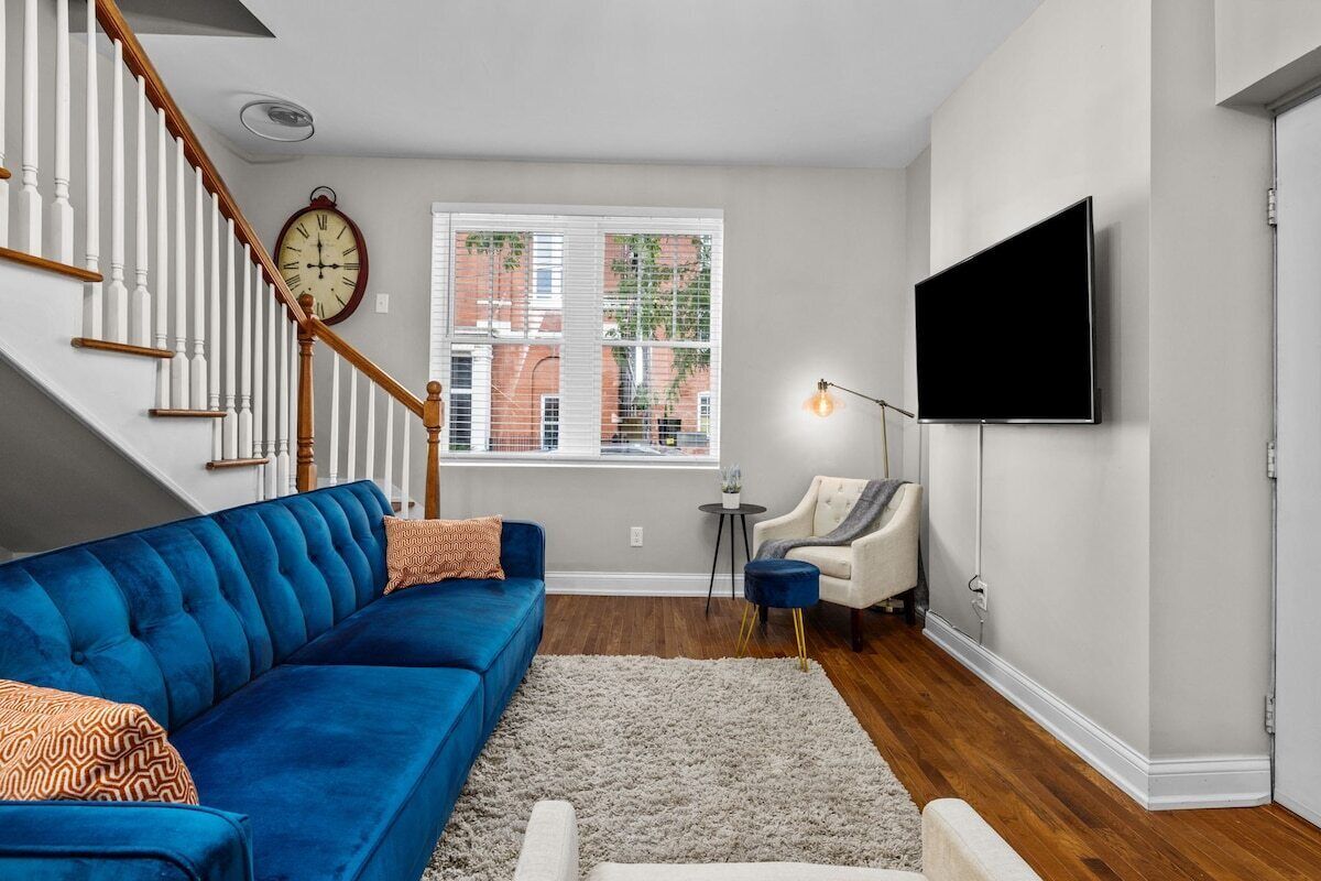 Soulard Gem Dual Master 2BR w/ own EnSuites & Deck