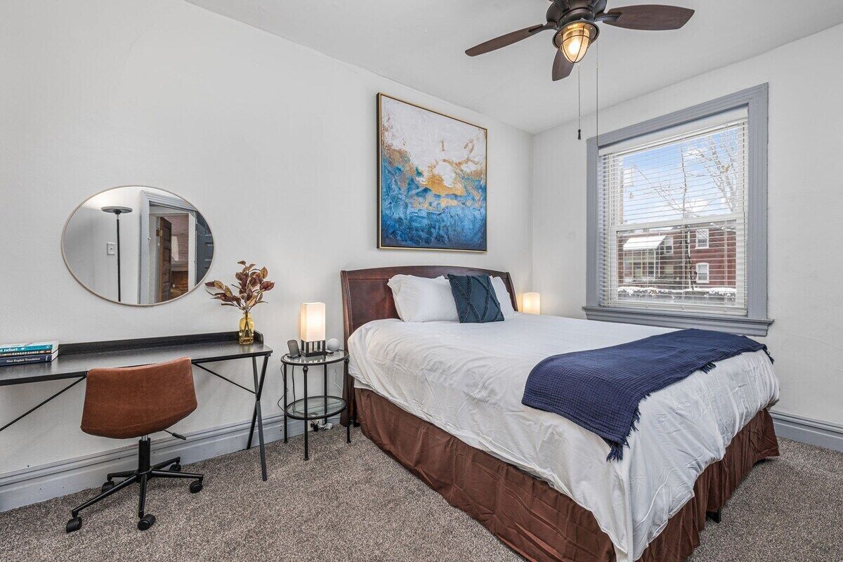 Stylish FoxPark 3BR, King Master