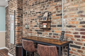 Interior - Cozy Soulard 2BR w/ Free Parking (St. Louis)