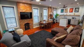 Smart TV, fireplace, video games
