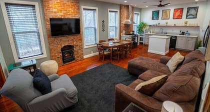 Classy Midtown 3BR, King Master