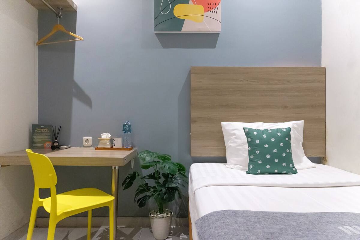 スタンダード シングルルーム | デスク、WiFi (無料)、ベッドシーツ